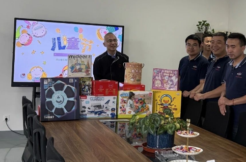 寶貝，希望你永遠童心童趣童夢，兒童節快樂！